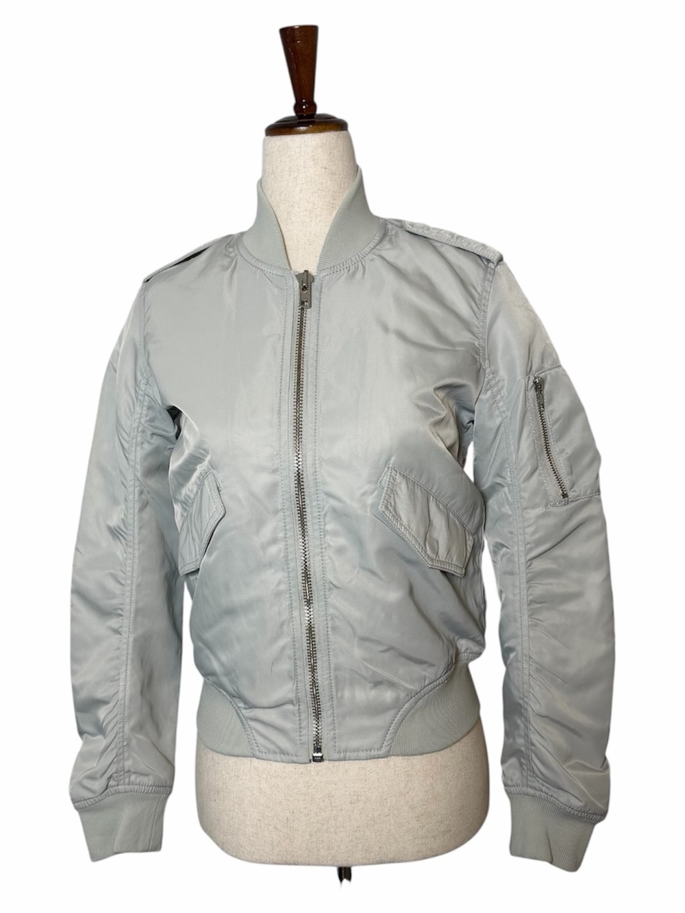 Aritzia Talula Whitby Bomber Jacket XS Dove Gray Military